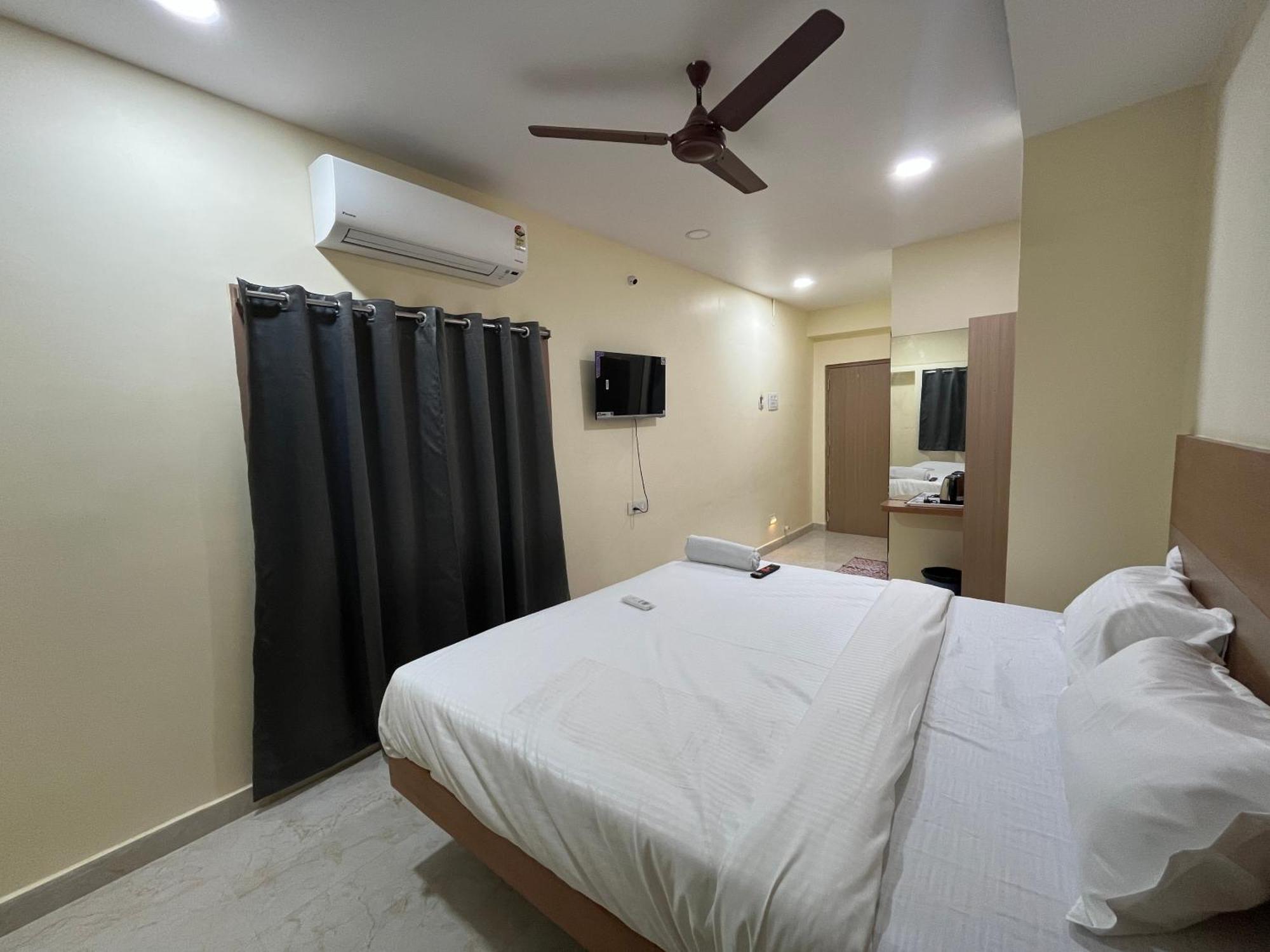 Hotel Elite Swagath Grand Hyderabad Exterior foto